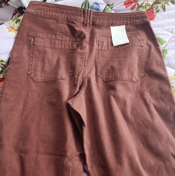 The Wanderer Relaxed-Leg Pants by Pilcro - Picture 6 of 10